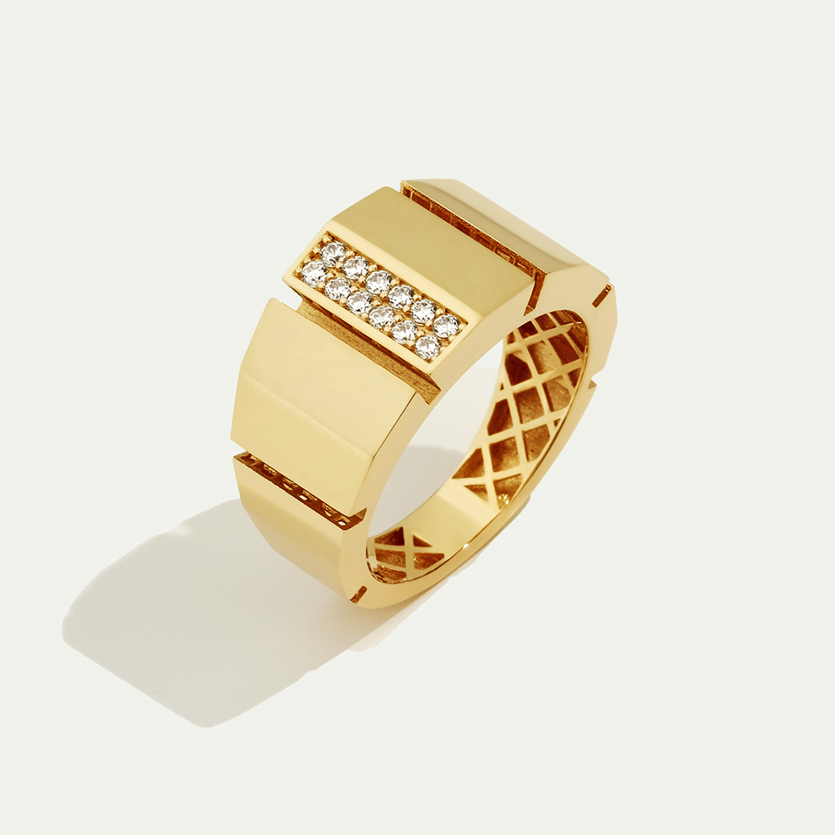 Eta 14 Ayar Altın Taşlı Yüzük