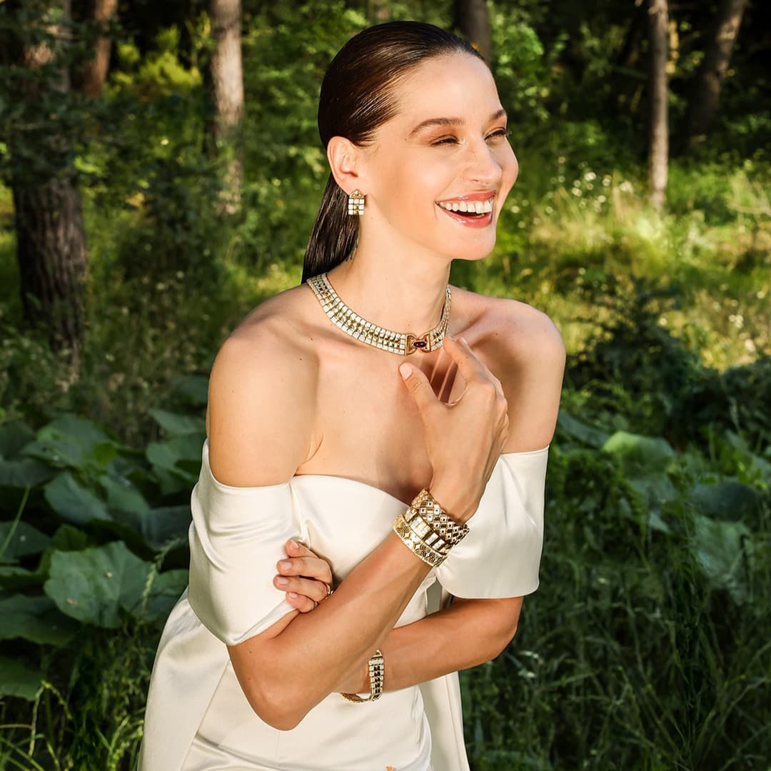 Abiye Modasını Zirveye Taşıyan Altın Mücevher Önerileri