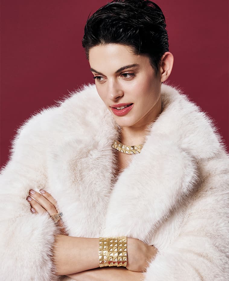 Power Dressing: Güçlü Görünümü Tamamlayan Mücevherler