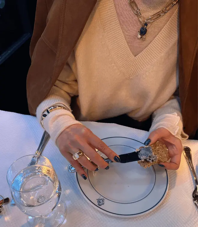 Triko Kazaklar ile Takılabilecek Altın Mücevherler